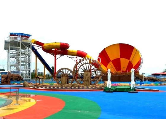 منزلقات مائية مخصصة من boomerang لحوض هبوط 1350 قدم مربع